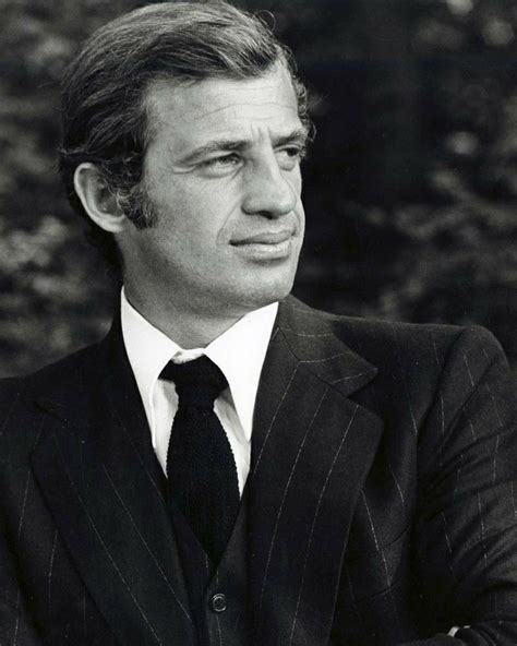 He dies after staggering down the street for a long time. Belmondo | Jean paul belmondo, Paul belmondo, Jean paul