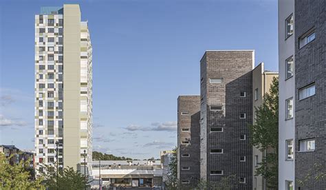 Jun 06, 2021 · en skottlossning misstänks ha inträffat i tensta i norra stockholm natten mot söndagen. Tensta Torn får Handelskammarens stadsmiljöpris ...