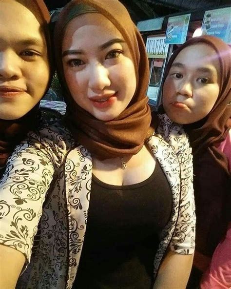 Nina janda cantik muslimah cari pasangan yang bron. Janda Cantik pemilik cafe yg sempat Viral bikin Meriang ...