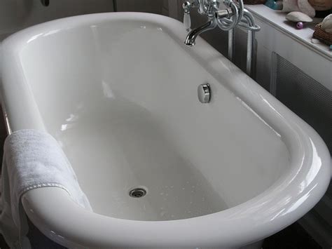 A1 reglazing provides tile reglazing, shower reglazing, and bathtub reglazing services, specializing in the restoration of your bathtub. Bathtub Refinishing Near Me