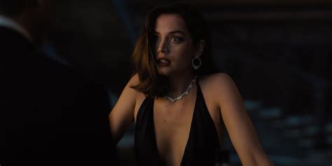 No Time To Die's Ana De Armas Is A Realistic & Empowered Bond Girl