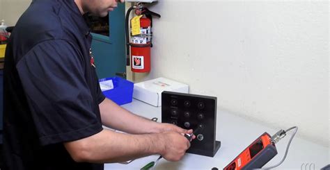 Patented designs have changed over the years this is based on a socket wrench, but slightly more sophisticated. How Much Do Torque Wrench Calibration Services Cost?