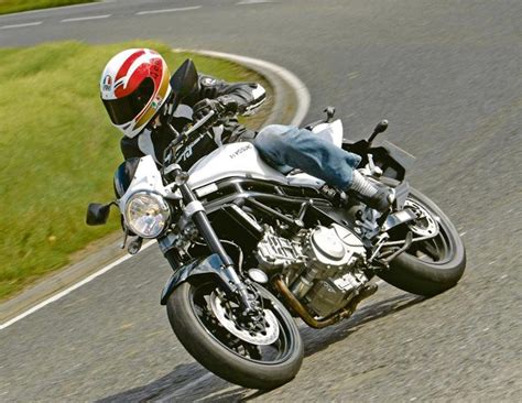 Cruise test on the hill before palmer. 2007 Hyosung GT 650 Naked / GT 650 Comet - Moto.ZombDrive.COM