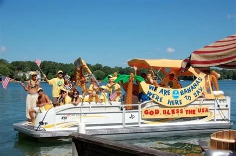 4th of july at birkdale village. Pin by Mary Hibler on dgeuwy | Boat parade, Boat, Boat theme