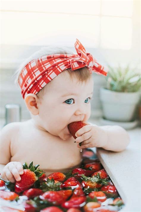 First, fill the tub with warm water and start adding milk to it. Pin by Amanda Kohl on Photo shoot for H | Baby photography ...