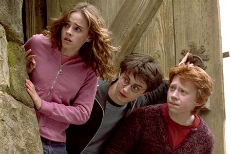 Harry potter csak vonakodva hajlandó még egy nyarat rémes rokonainál, a dursley családnál tölteni. Harry Potter Azkabani Fogoly Teljes Film : Harry Potter Es ...