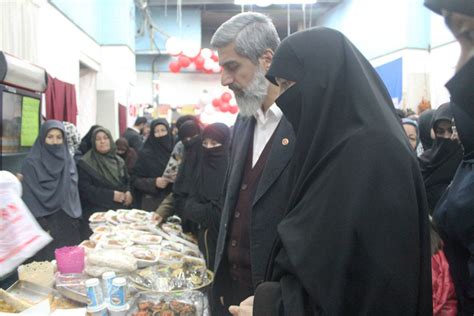 Alparslan kuytul hodjaefendi answered the invitation of another student's tea conversation after performing iftar and perform the taravih prayer with his students today. Semra Kuytul eşi Alparslan Kuytul alınırken bu twitleri ...