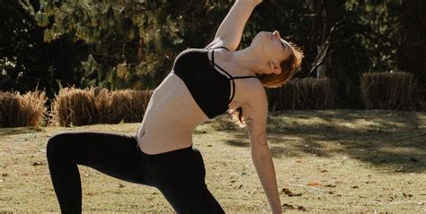 This is 100% free and suitable for all experience levels. 10-minute morning yoga stretches you can do every day ...