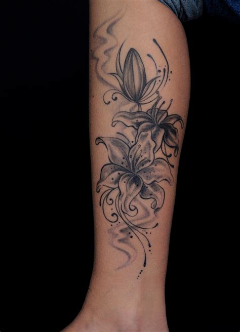 Beste blumen tattoos tattoos auf tattoo bewertungde. Tattoo Blumen Pflanzen Arm 12334 - Art of Paint