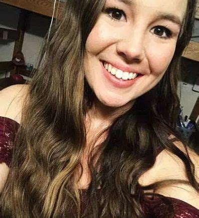 Here is the full bio(wiki) of mollie tibbetts, missing iowa student. Mollie Tibbetts Wiki, Age, Bio, Family (Missing Iowa ...