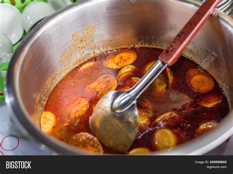 Kaeng hang lay tai is super easy to prepare because the pork is merely simmered in liquid and seasonings. Kaeng Hang Le - Shutterstock Puzzlepix