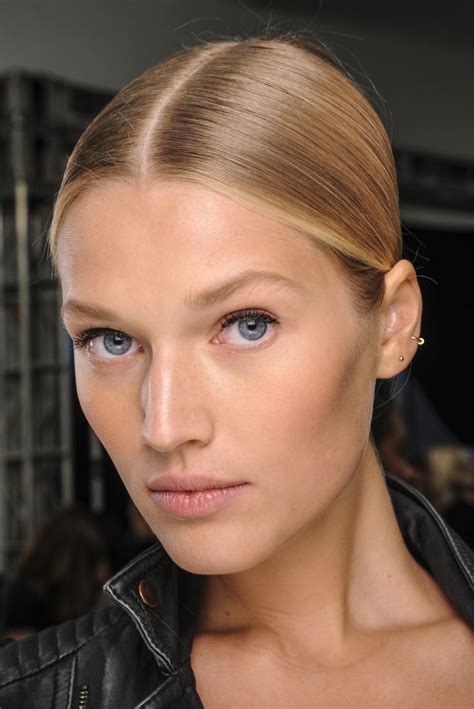 Products used in this tutorial. Toni Garrn | Toni garrn