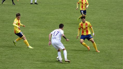 Currently, fc argeş piteşti rank 3rd, while uta arad hold 2nd position. FC Arges a învins in extremis pe Ripensia Timișoara, scor ...