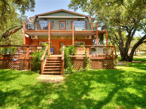 Homes on lake lbj have been a great investment during the past few years. Lodging on Lake LBJ - Kingsland, Horseshoe Bay, Marble ...