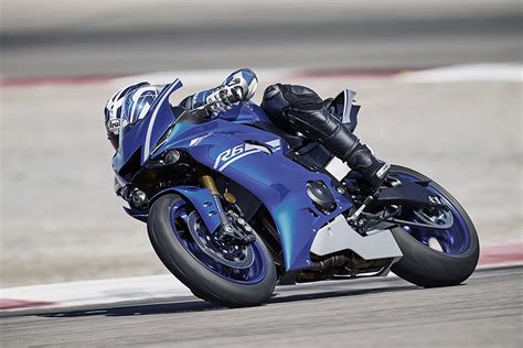 Check mileage, colors, photos, full specifications, india launch news and updates. 2017 Yamaha YZF-R6 Price and Specs Revealed - autoevolution