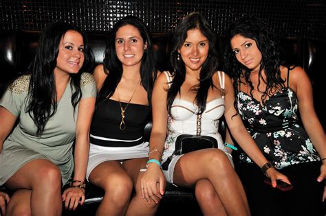 Did you see any public? Wallpaper : life, ladies, party, woman, fashion, drunk ...