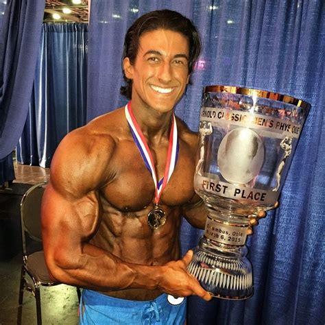 Tomorrow kicks us off into the arnold classic 2019 weekend and it is set to be an exciting show not only for the men's open category but also in the classic physique and men's physique divisions as well. Sadik Hadzovic é Campeão Men's Physique Pro do Arnold ...