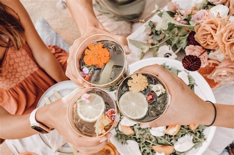 Cocktail lovers can add flowers to their drinks as a syrup, a frosting, or as an edible decoration. WHERE TO BUY DRIED EDIBLE FLOWERS FOR CAKES & DRINKS