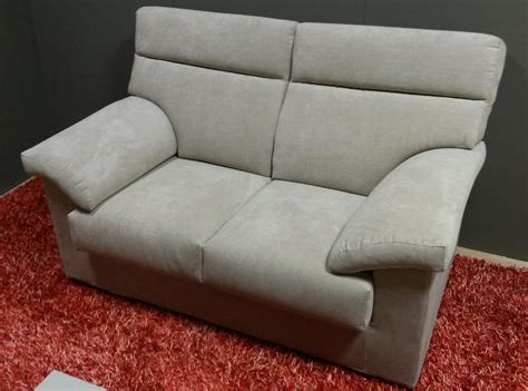 Il divano a due posti può rispondere diversi stili d'arredo in base al suo design: Divani A Due Posti Moderni - Divano moderno 2 posti Mambo ...