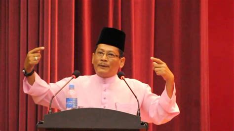 Telah berpulang ke rahmatullah ust tengku zulkarnain. Ceramah Ust Zulkarnain Hamzah di Dewan Tan Sri Mahfoz ...