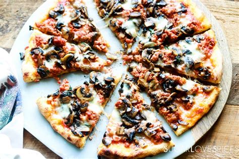 Pizza Funghi e Salsiccia (Mushroom and Sausage Pizza) - SugarLoveSpices