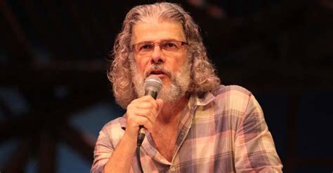 Interpretou personagens inesquecíveis, mas também dirigiu e participou da criação de diversas obras. Blog Por Simas: JOSÉ MAYER APRESENTA NOVA PEÇA EM SÃO ...