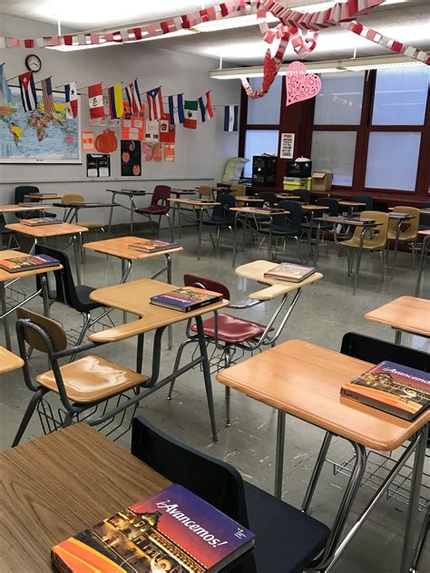 Spanish classroom 18/19 | Spanish classroom, Classroom, A classroom
