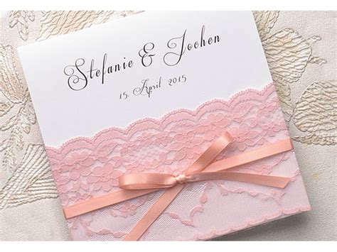 Möchtest du für deine hochzeit selber einladungskarten basteln? Einladungskarte Hochzeit mit rosa Stoffspitze