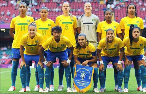 A seleção brasileira feminina empatou com a holanda por 3 a 3 nesta sábado, pela segunda rodada da fase de grupos dos jogos olímpicos. Bruna Benites Jogadora de Futebol Feminino