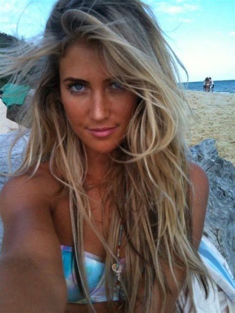 As part of our summer series, we want to show you how to take a rooted blonde to beach r. Pin by Laura Schoeneberg on Beachy blondes | Beach blonde ...