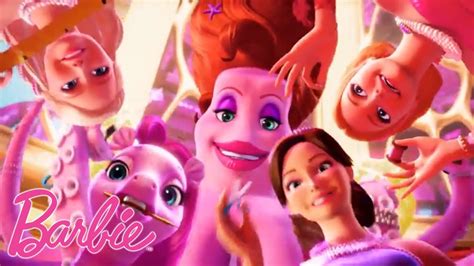 When the queen falls ill, it's up to brave mariposa and her friends to journey beyond the safe. Festa della sirena! | Barbie Italiano - YouTube