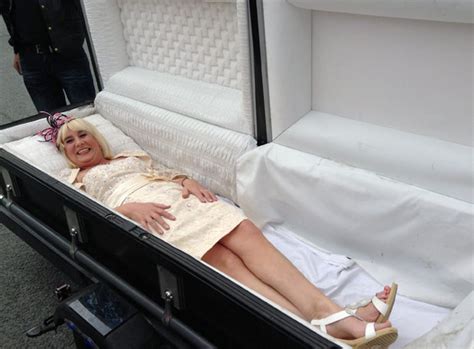 29 photos of celebrities in their coffins. Corpse bride turns up to wedding ceremony in a coffin ...