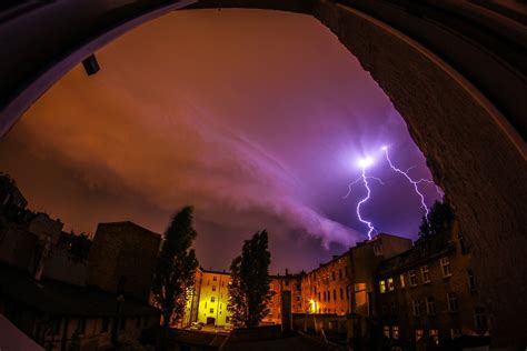 21.07.2020 g.07:52 magdalena konieczna poznań. Potężna burza w Poznaniu - ulewa spadła na miasto ...