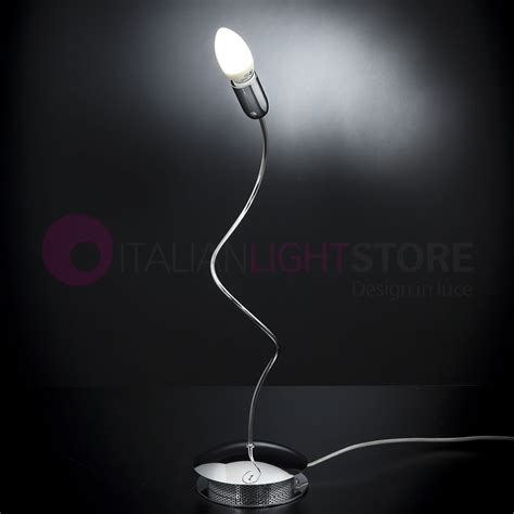 Dieser elegante und stilvolle nachttisch, in barcelona stil , lässt ihren raum heller und leichter erscheinen. FREE SPIRIT CLASSIC Licht nachttisch Chrom Flexible Metal Lux