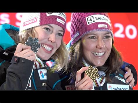 Wendy holdener (🇨🇭) (+1.78) 3 katharina truppe (🇦🇹) (+1.94) #swissskiteam 6. Schweizer Doppelsieg: Die Bilder von der Siegesfeier - WM ...