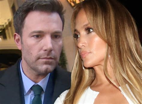 Jennifer lopez and her engagement ring tales. Ben Affleck Started Reaching Out to Jennifer Lopez Back in ...