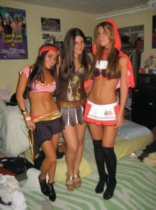 Gorgeous blondes getting banged during dorm room party. Halloween Dorm Room Sluts - Picture | eBaum's World