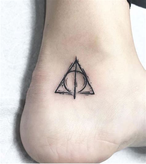 Facile dessin harry potter relique de la mort. La California Dream Tatouage sur Instagram: "Génial lil ...