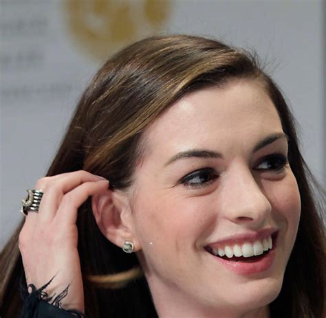 Kaufen sie die besten brautkleider 2021 online bei irenekleider.de. Leute: Anne Hathaway trägt Brautkleid von Valentino - WELT