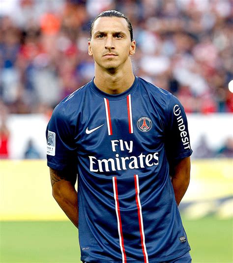Welcome to the official fan club facebook page of zlatan ibrahimović. Zlatan Ibrahimovic : Top 10 des Zlatan Facts