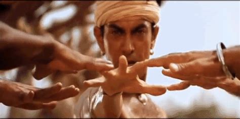 Dansöz , savaş ay'ın yönettiği 2000 yılında çekilmiş türk filmidir. 2000'li Yılların Hint Sinemasından İzlenmesi Gereken 30 ...