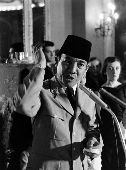 We did not find results for: Foto Bung Karno Berpidato Membangkitkan Semangat Rakyat Indonesia | Gambar Foto Mantan Presiden ...