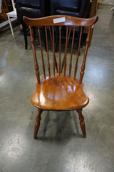 Gaming chairs are good for your back because they support healthy, fluid postures while sitting. MAPLE BRACE BACK WINDSOR CHAIR - Big Valley Auction