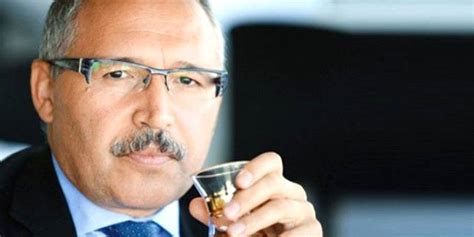 Hürriyet yazarı abdulkadir selvi, bugünkü köşesinde chp lideri kemal kılıçdaroğlu'nun 'kontrollü hürriyet yazarı abdulkadir selvi, cumhurbaşkanı recep tayyip erdoğan'ın chp genel başkanı. Abdulkadir Selvi: Yıldırım, "Bu seçim murdar olmuştur ...