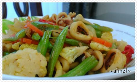 Sebab telur akan buat kuah mee goreng kita jadi pekat weh. AIMZF: Sayur Campur dengan Sotong