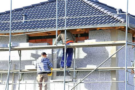 So hoch sind die kosten für das verputzen der fassade in eigenleistung und für die beauftragung einer fachfirma. Haus Isolieren Stilvolle Kosten Dekoration Wande Verputzen ...