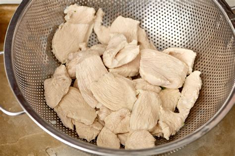 .chicken and vegetables highlights a special chinese cooking technique called water velveting. How To Velvet Chicken for Stir-Fry | Kitchn