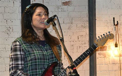 The Breeders performed live on BBC Radio 6 Music and you don't need to ...