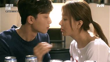 Kissing scenes in bedroom korean drama. 💋💋Korean actors and the amazing kiss they deliver💋💋 | K ...