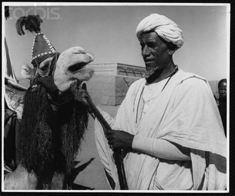 كما أعد الباحث عبدالقادر الشيخ إدريس رسالة دكتوراه حول شعر جمّاع بعنوان «الشاعر السوداني إدريس جماع، حياته وشعره». صور سودانية - فنون وحضارات سودانية - ALSUDAN